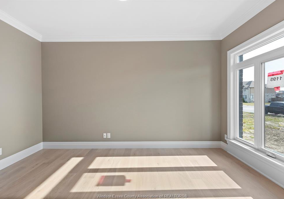 3586-sutton-avenue-windsor-ontario-26024079
