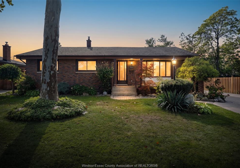 2545-st-patrickss-avenue-windsor-ontario-26024083