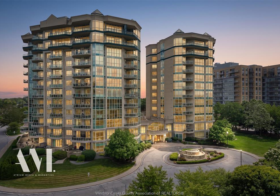 4955-riverside-drive-east-windsor-ontario-26024091