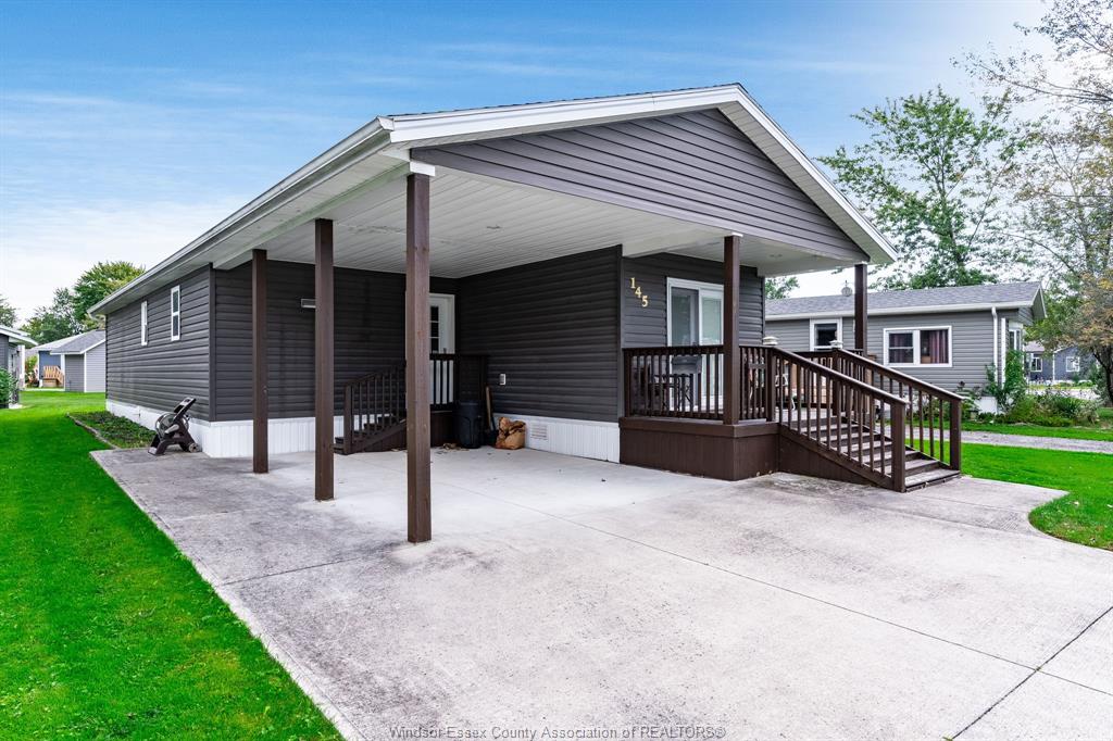 145-dana-essex-ontario-26024099