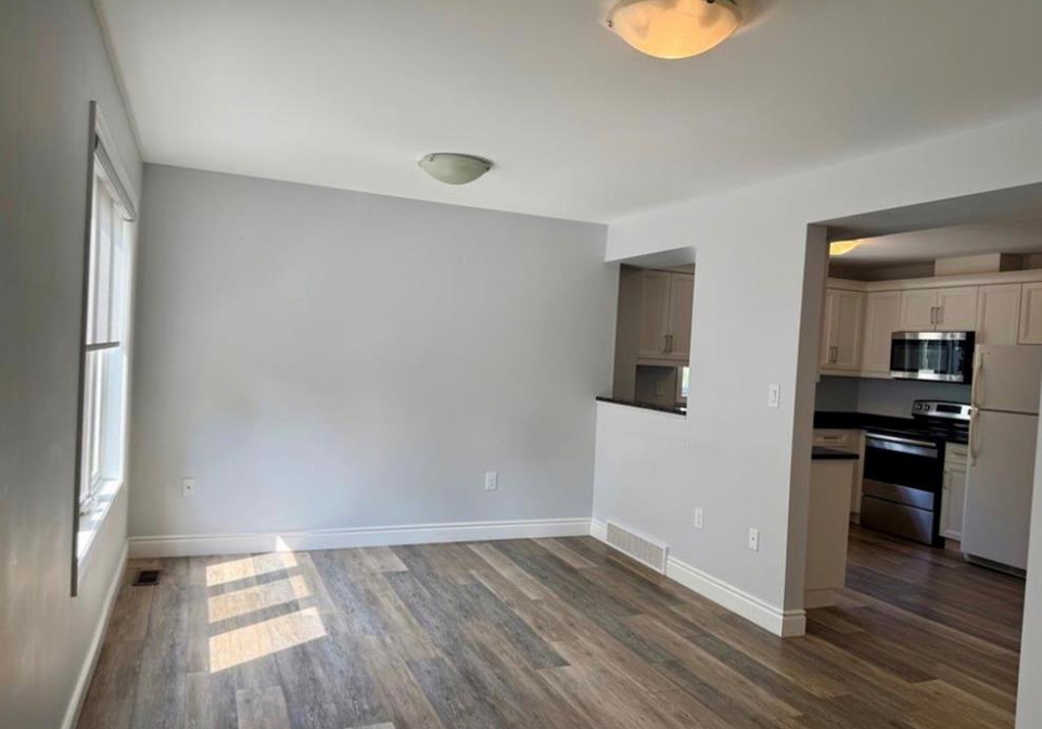 204-beechwood-lakeshore-ontario-26024101
