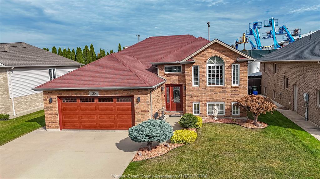 35-sandy-lake-leamington-ontario-26024106