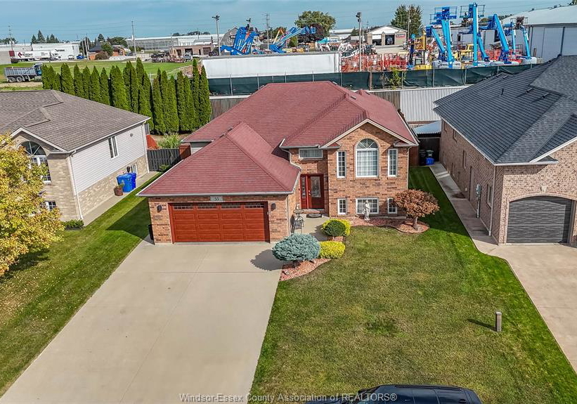 35-sandy-lake-leamington-ontario-26024106