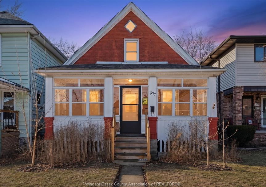 977-gladstone-windsor-ontario-26024109