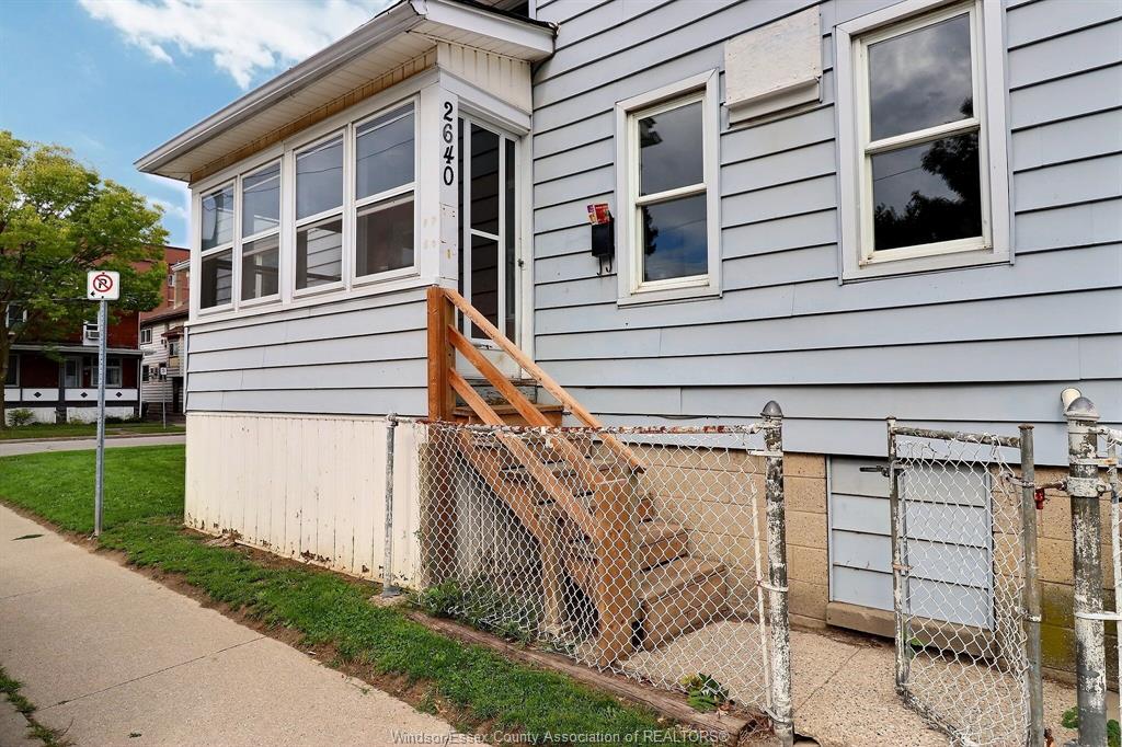 2640-whelpton-windsor-ontario-26024114