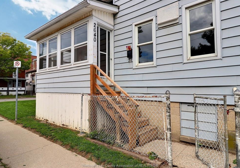 2640-whelpton-windsor-ontario-26024114