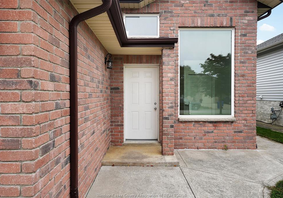 257-dieppe-crescent-kingsville-ontario-26024139