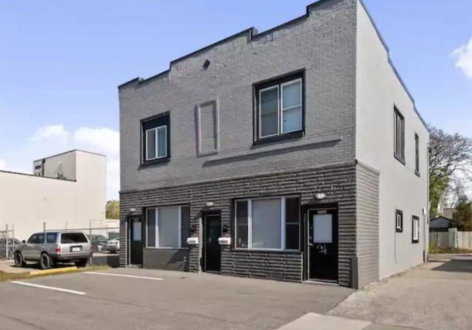 1574-howard-avenue-windsor-ontario-26024151