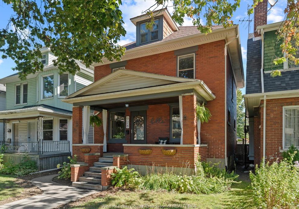 928-windermere-windsor-ontario-26024163