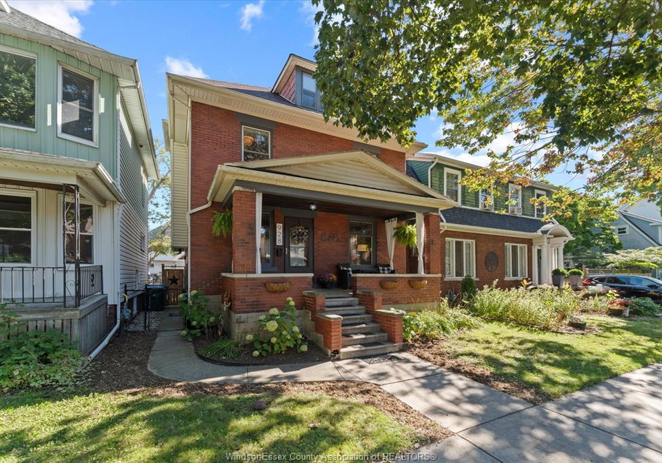 928-windermere-windsor-ontario-26024163