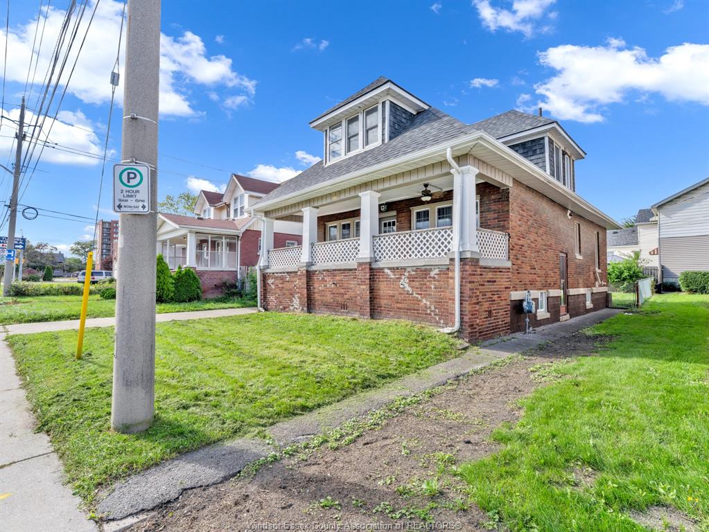 172-giles-boulevard-windsor-ontario-26024175