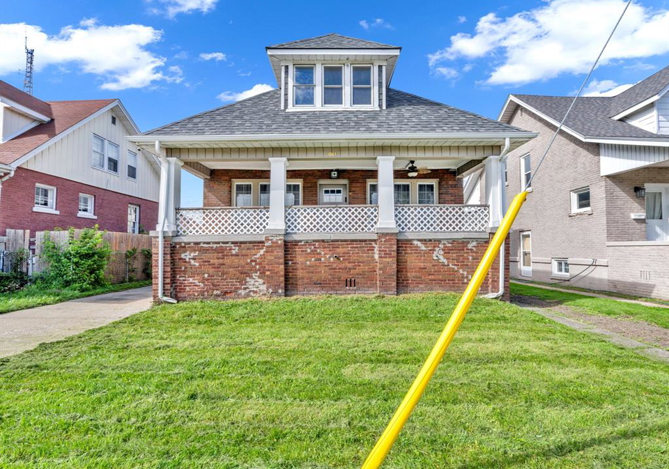 172-giles-boulevard-windsor-ontario-26024175