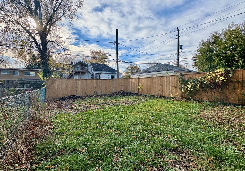 449-ellis-street-west-windsor-ontario-26024192