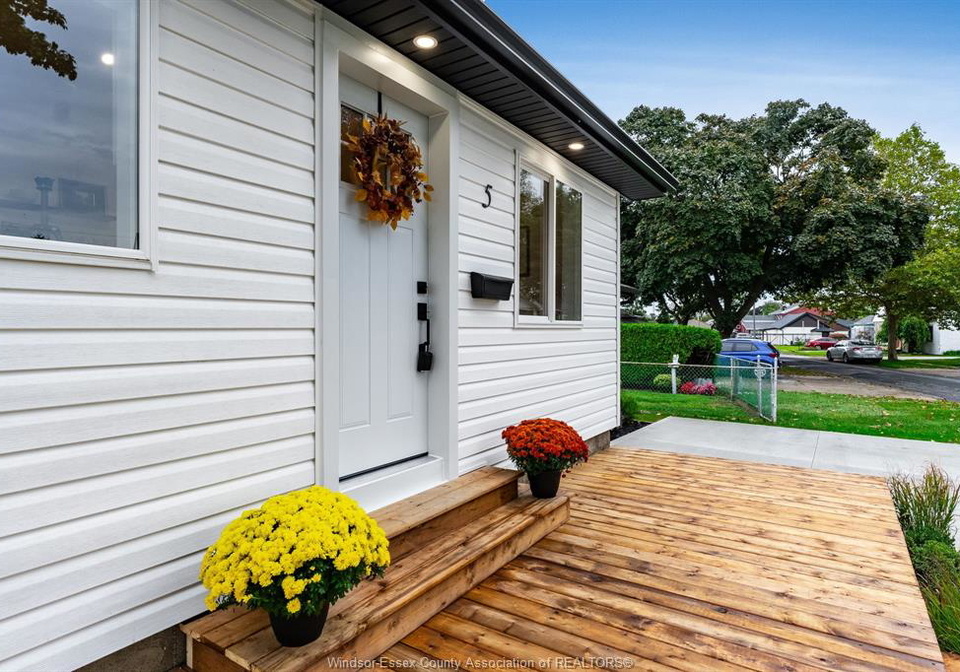 5-howard-street-leamington-ontario-26024225