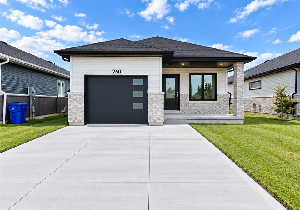 260-ironwood-trail-chatham-ontario-26024231