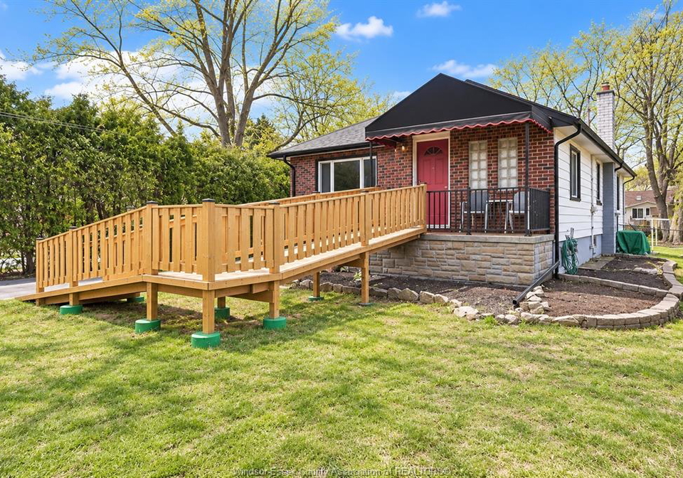 616-ducharme-street-windsor-ontario-26024243