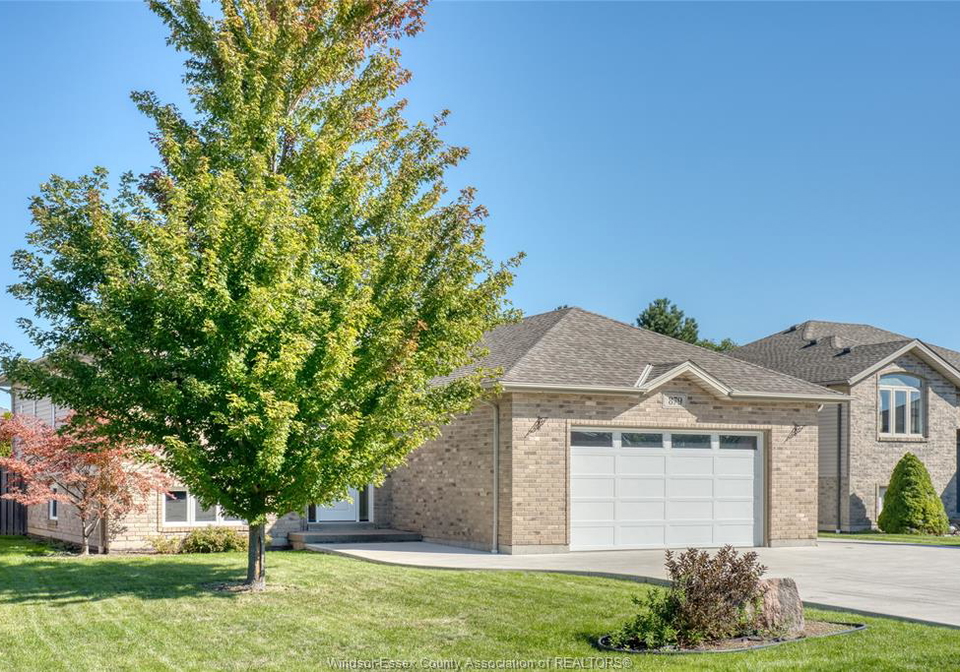879-westwood-lakeshore-ontario-26024247