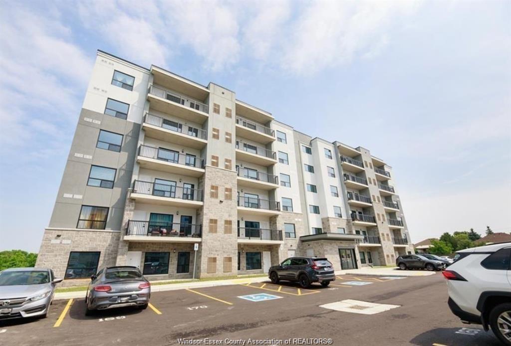 3290-stella-crescent-windsor-ontario-26024256