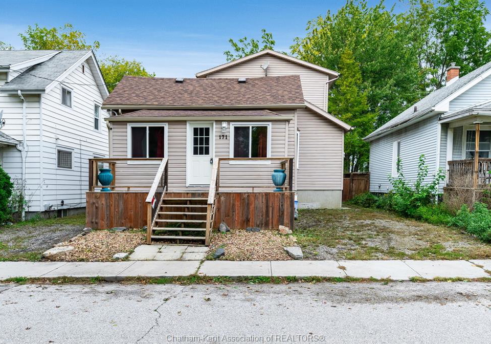 171-edgar-street-chatham-ontario-26024296