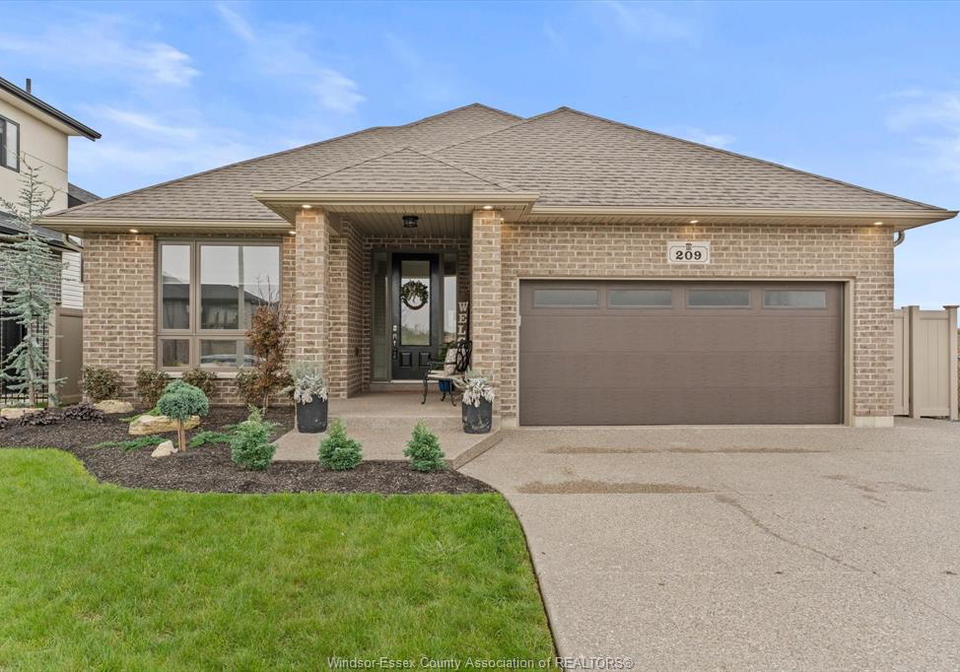 209-mullen-crescent-amherstburg-ontario-26024317