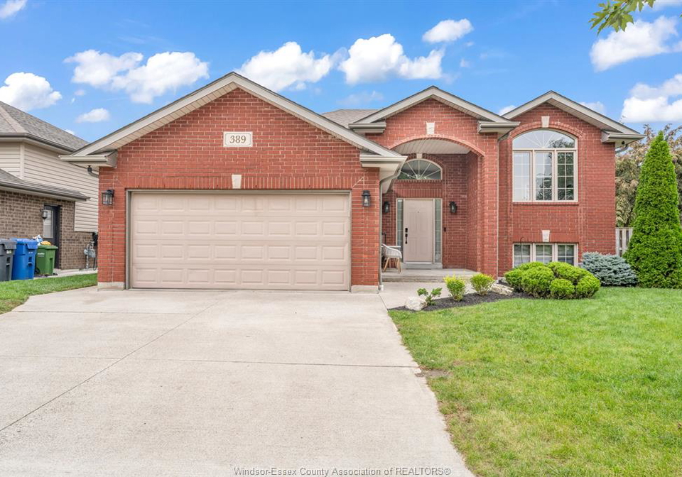 389-donlon-lasalle-ontario-26024322
