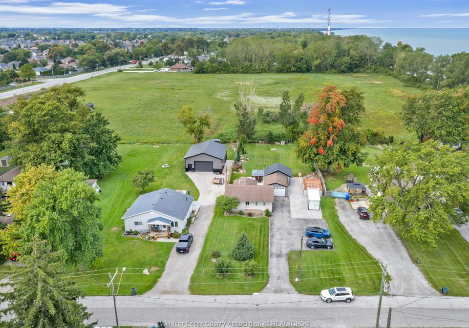 151-alexander-lakeshore-ontario-26024347