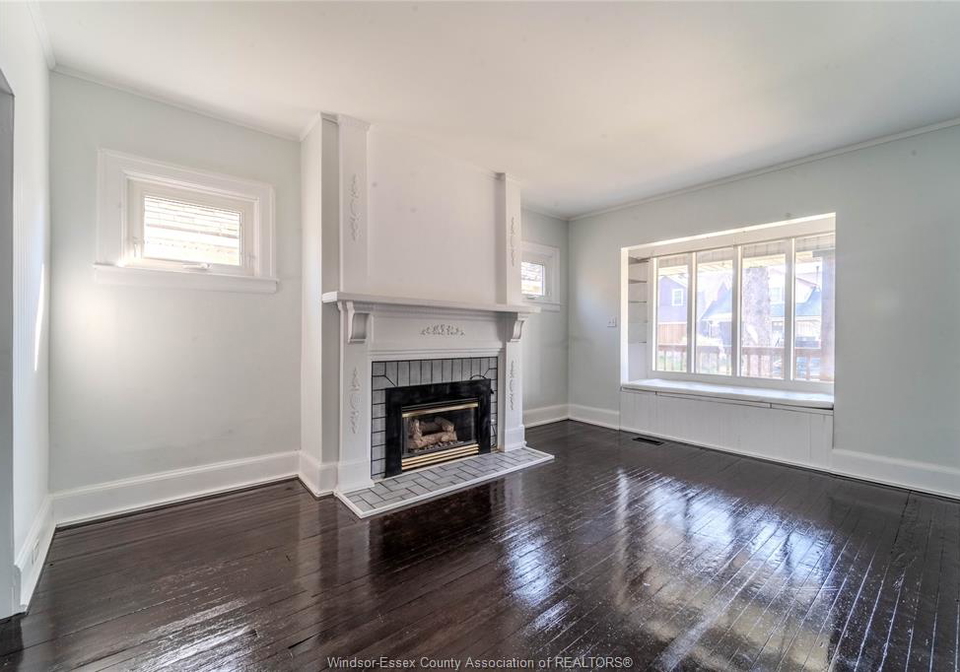 966-curry-avenue-windsor-ontario-26024355