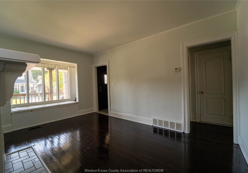 966-curry-avenue-windsor-ontario-26024355