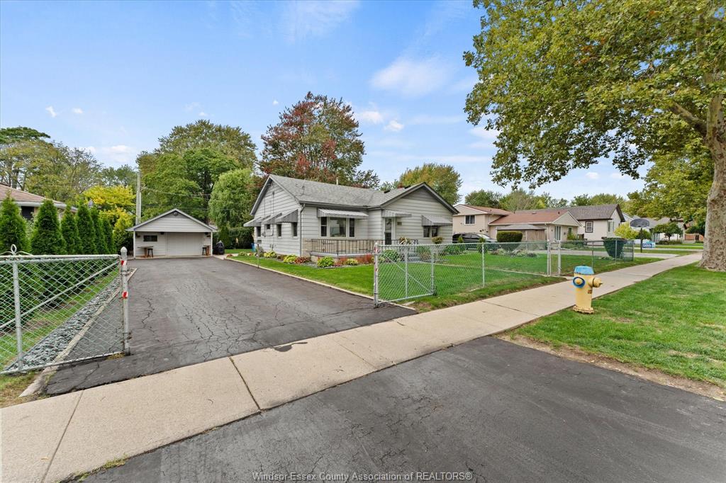 276-brock-amherstburg-ontario-26024359