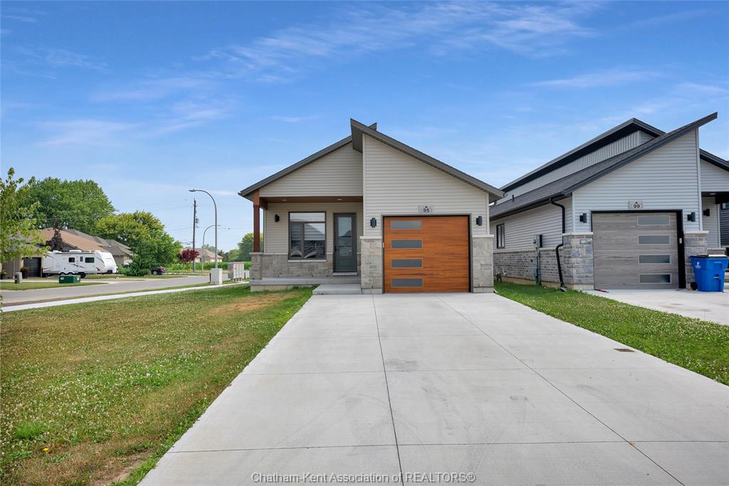 95-ironwood-trail-chatham-ontario-26024369