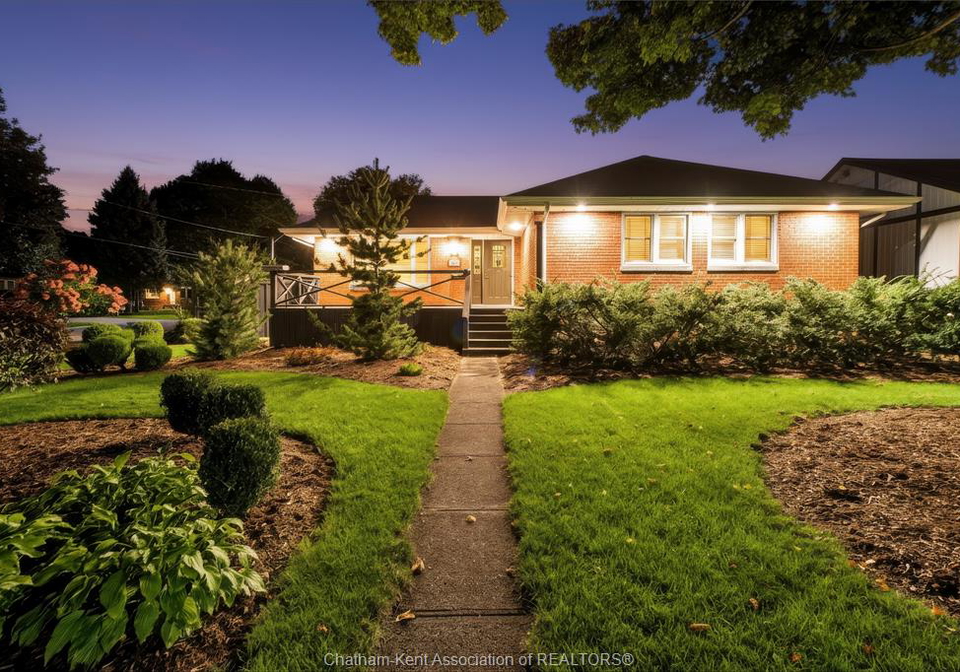 81-devon-road-chatham-ontario-26024386