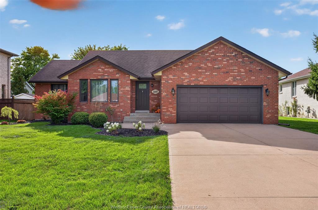 2357-docherty-drive-tecumseh-ontario-26024394