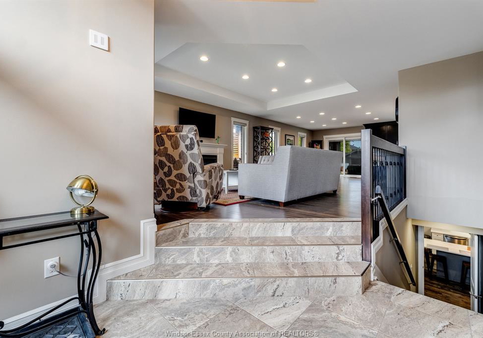 71-conservation-boulevard-kingsville-ontario-26024409