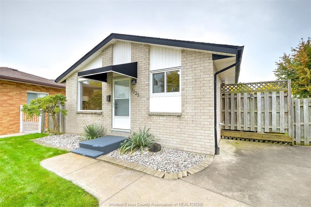 3325-dolphin-court-windsor-ontario-26024417