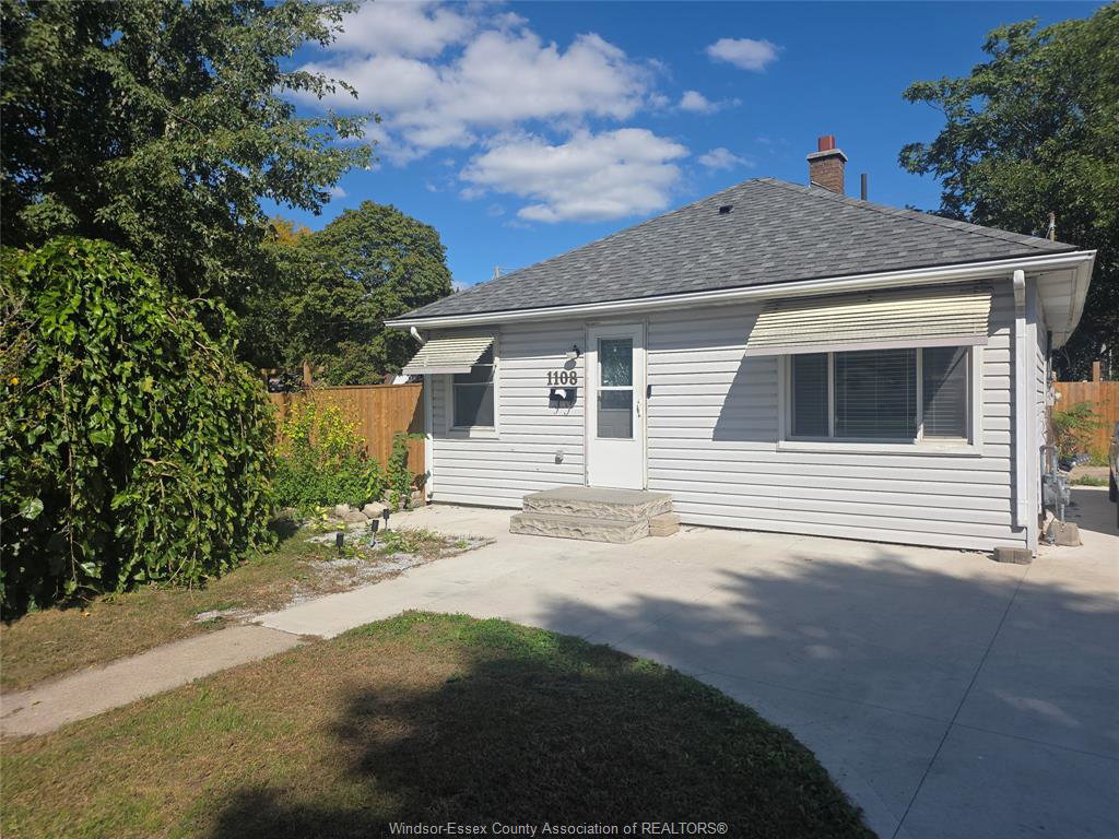 1108-brock-street-windsor-ontario-26024448