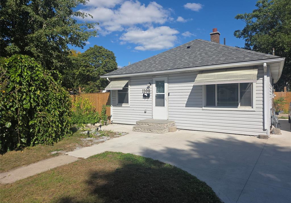 1108-brock-street-windsor-ontario-26024448